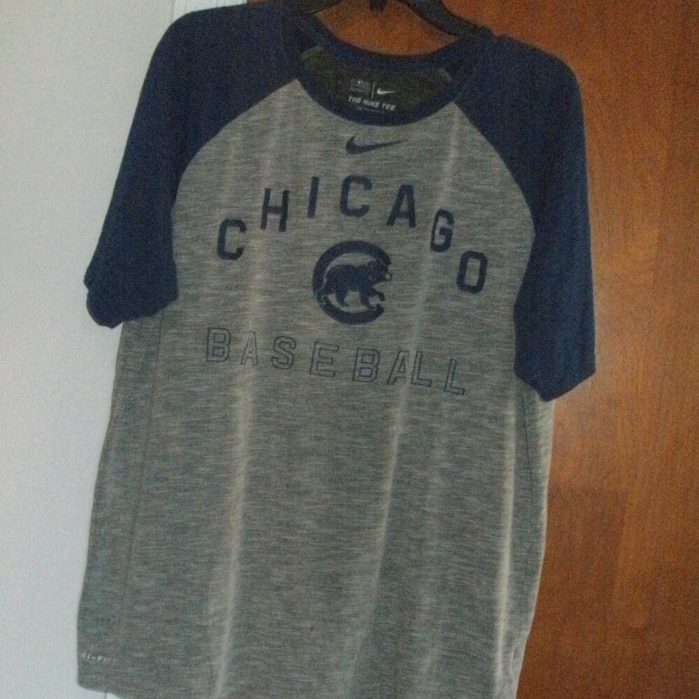 Nike Tee Dri Fit MLB Chicago Cubs Gray & Blue Short Sleeve T Shirt Top size XL
